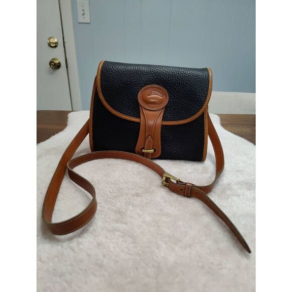 Vintage Dooney & Bourke satchel doctor bag authentication  Authenticated Vintage Dooney & Bourke Bag